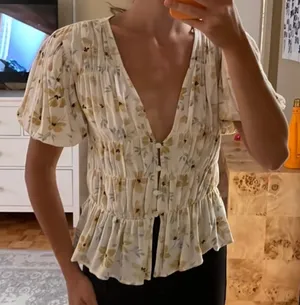 Zara Puff Sleeve Floral Button Front Top XS thumbnail 1