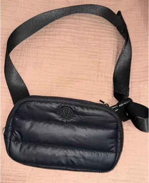 Lululemon Puffer Belt Bag thumbnail 1