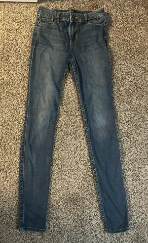 Hollister Skinny Jeans Mid-Rise thumbnail 1