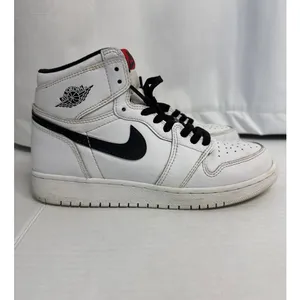 2016 Nike Air Jordan 1 Yin Yang White Black 6Y Womens 7.5 thumbnail 4