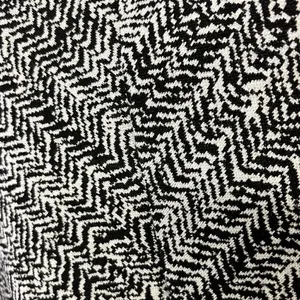 Banana Republic Sleeveless Black and White Abstract Pullover Shell- Large thumbnail 7