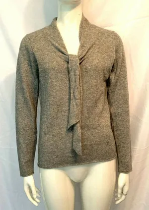 Cashmere Cache Sm Gray Tie Front pullover top‎ Knit thumbnail 1