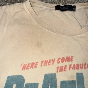 Junk Food The Beatles Graphic Tee Women Tan Good 1964 American Tour Distressed thumbnail 3