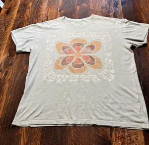 Ladies XS Hollister Oversized Style Tshirt thumbnail 1