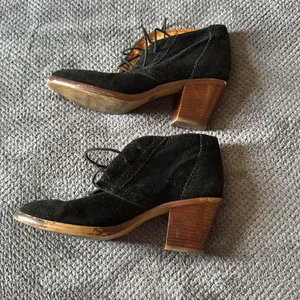 Madewell 1937 Black Suede Lace Up Stacked Block Heel Ankle Booties‎ 6.5 thumbnail 3