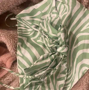 Princess Polly Green Zebra Satin Top thumbnail 2