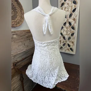 Chic White Lace Chemise thumbnail 3