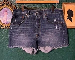 Levi’s 501 Denim Cutoff Shorts Women’s Size 30 Classic Blue Dark Wash Casual thumbnail 1