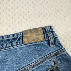 Unionbay Vintage Y2K Denim Low Rise Buckle Back Medium Wash Jean Shorts 9 thumbnail 5
