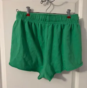 Wild Fable Vibrant Green Pull On Shorts with Elastic Waistband, Sz M thumbnail 2