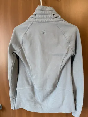 Lululemon Radiant Jacket II in Chambray Sz: 4 thumbnail 7