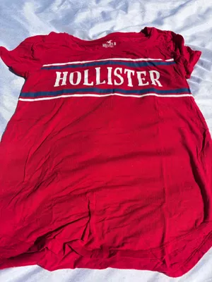 Hollister red easy tee  thumbnail 3