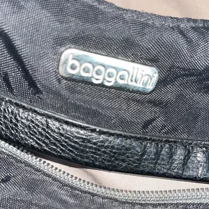 Baggallini Black Shoulder Bag thumbnail 2
