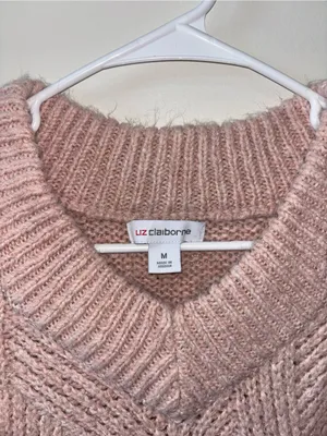 Liz Claiborne Dusty Blush V-Neck Cable Knit Sweater thumbnail 2