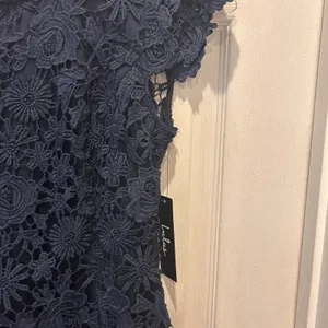NWT Lulus Full Circle Navy Blue Lace Backless Mini Dress Size M HoCo Prom Formal thumbnail 3