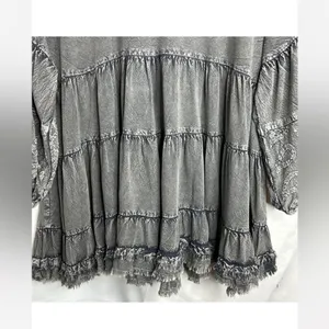 L'affaire ruffled gray boho rayon grunge tiered distressed top ...
Gray Size M Size M thumbnail 6