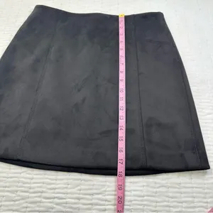 LOFT Black Suede A-Line Skirt With Back Zipper in Size 6 thumbnail 5