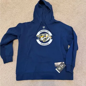 NWT Fanatics Women's Nashville Predators AP Pro Secondary Hoodie thumbnail 2