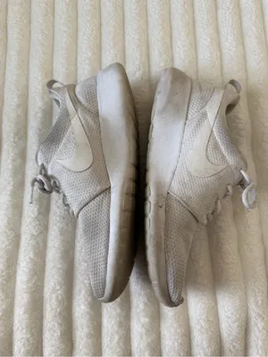 Nike Women's Mesh Athletic Sneakers thumbnail 5