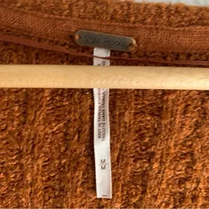 Free People Seashell Myrrh Knit Distressed Cropped Sweater Sz Medium thumbnail 6