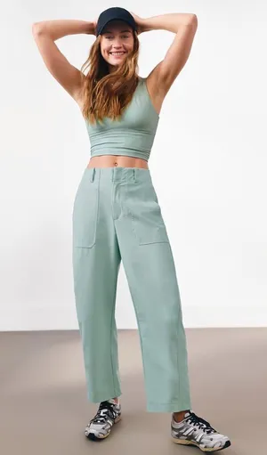 New Athleta 8 Skyline High Rise Barrel Leg Pant Current Blue Size 8 Regular thumbnail 1