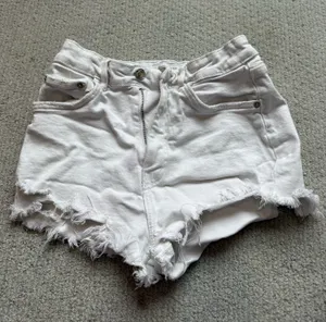 ZARA White Denim Shorts thumbnail 1