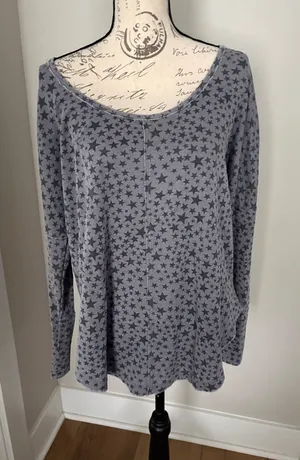 Lucky Brand Large Blue Gray Star-Print Scoop Neck Long Sleeve Tunic thumbnail 1
