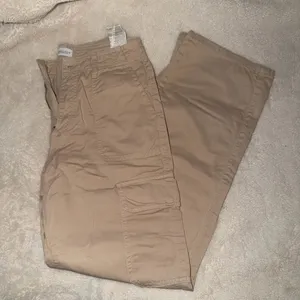zara cargo khakis  thumbnail 4