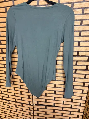 Kaileigh green ribbed long sleeve bodysuit size medium thumbnail 2