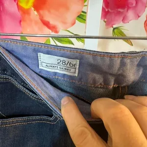 J18. Gap 1969 dark wash straight leg jeans thumbnail 3