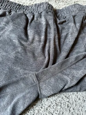 Vuori Women’s Performance Joggers heathered charcoal camouflage, size Large thumbnail 6