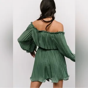 NEW Baltic Born Aubrey Off the Shoulder Pleated Mini Dress Green Large L NWT thumbnail 4
