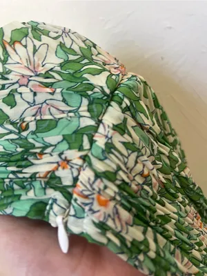Lulu's Green Floral One-Shoulder Pleated Chiffon Crop Top thumbnail 6
