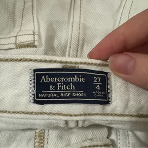 Abercrombie & Fitch white rigid denim distressed natural rise shorts size 27 thumbnail 9