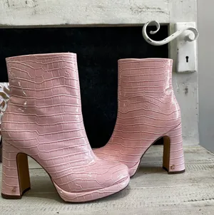 Pink Booties Size 5 thumbnail 1