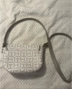 Tommy Hilfiger Purse thumbnail 2