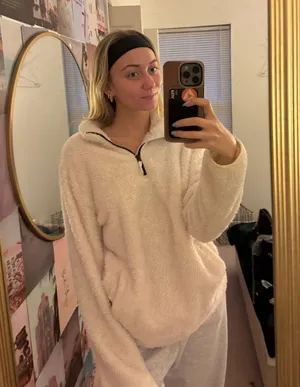 fuzzy white half zip pullover Size M thumbnail 1