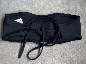 Hollister Strapless Bathing Suit Top Black thumbnail 2