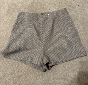 Cupcakes and Cashmere Plaid shorts with pockets thumbnail 1