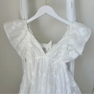 Lizard Thicket Lyn Burches White Flutter Sleeve Ruffled Mini Dress Size Small thumbnail 2
