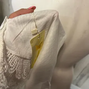White tank top White thumbnail 4
