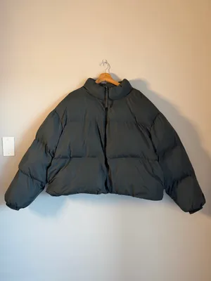 Fabletics Wander Cropped Puffer SZ 2X Winter Fall Trendy Puffer Jacket thumbnail 2