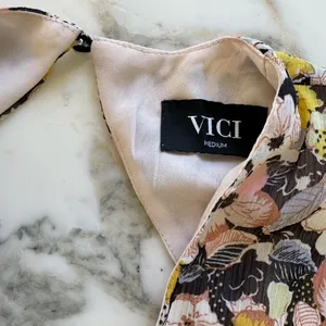 NWT Vici Floral Tiered Ruffle Mini Dress M –Nordstrom Sold Out Black Pink Yellow thumbnail 7