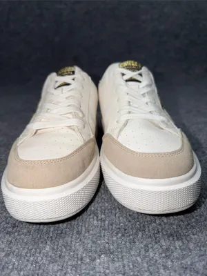 Vintage Havana White Sneakers with Gold Star Accent thumbnail 3