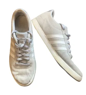 Women's Adidas Suede Sneakers in gray and White 8.5 thumbnail 1