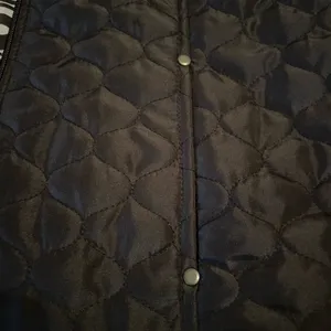 Women's REVERSIBLE zip up vest with pockets size M Black Size M thumbnail 6
