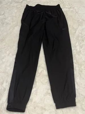 nike joggers thumbnail 1