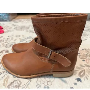 Modern Fiction Brown Leather Ankle Boots Buckle Strap Harness Size 40 US 9 thumbnail 4