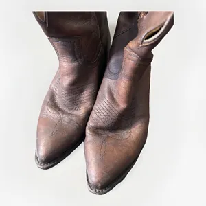 Frye - women's Billy short cowgirl western leather 77816 F973 Brown Color 7.5B thumbnail 6