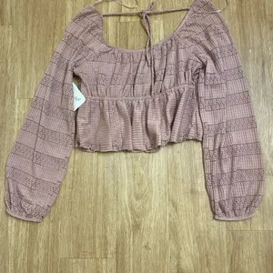 Elegant Dusty Pink Long Sleeve Crop Top thumbnail 3